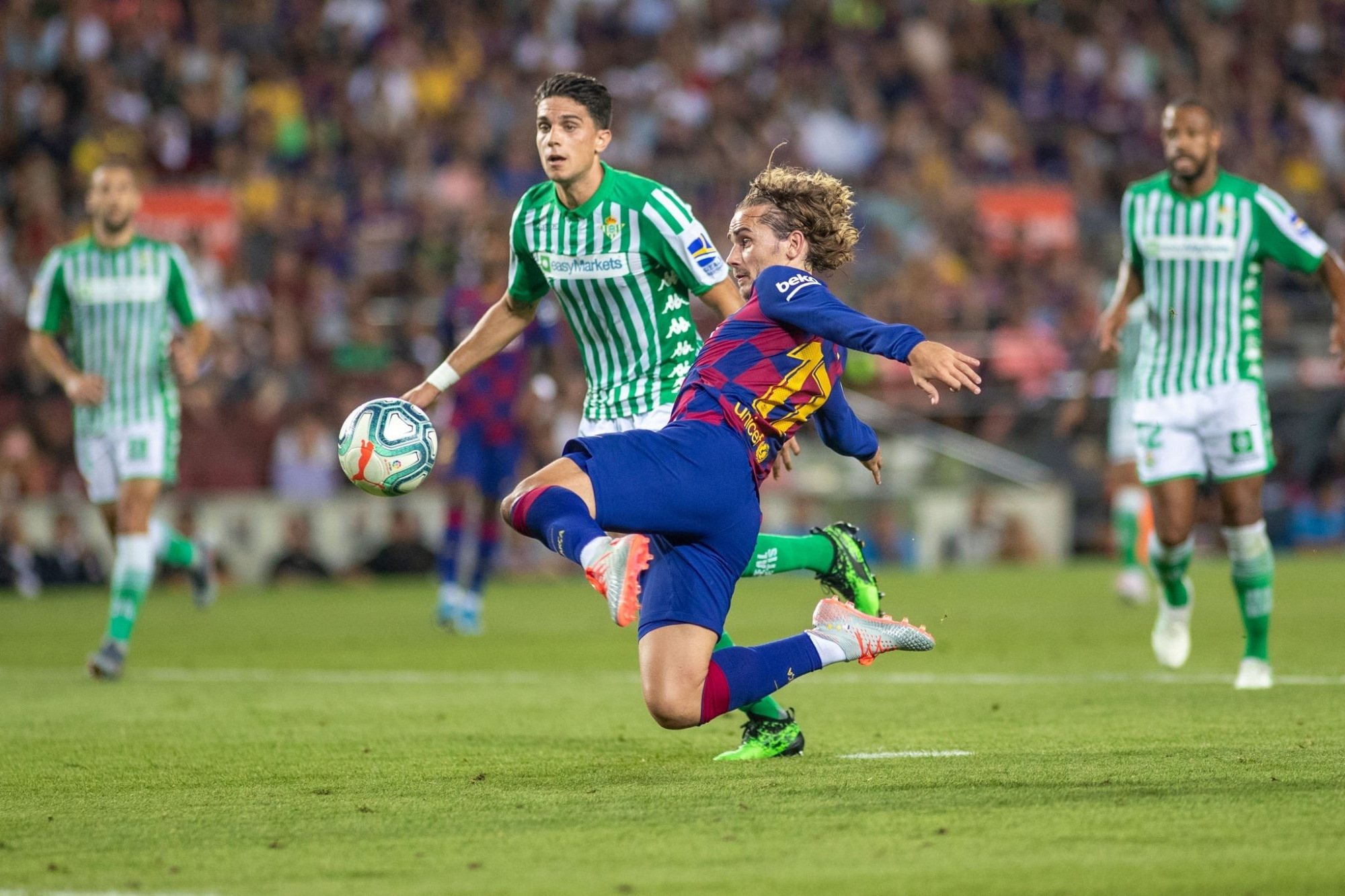  西甲倒计时；里昂清晨扳平良机；细节引发关注；悬念犹存；赛季目标并未改变