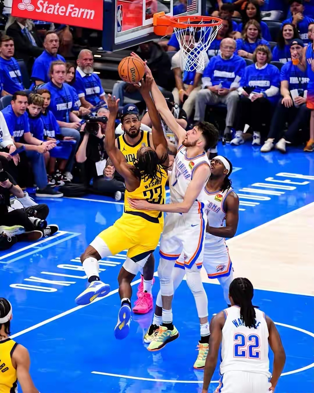 冲刺阶段俄克拉荷马雷霆远射贴柱：NBA总决赛节点到来，气氛紧张，高层口径保持一致(2012年nba总决赛雷霆和热火第四场央视)